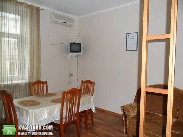 Rent out 2-room apartment. Киев,  Шелковичная — photo 1