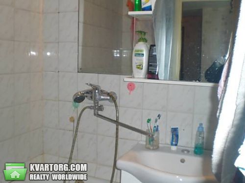 Sell 2-room apartment. Киев, Салютная — photo 1