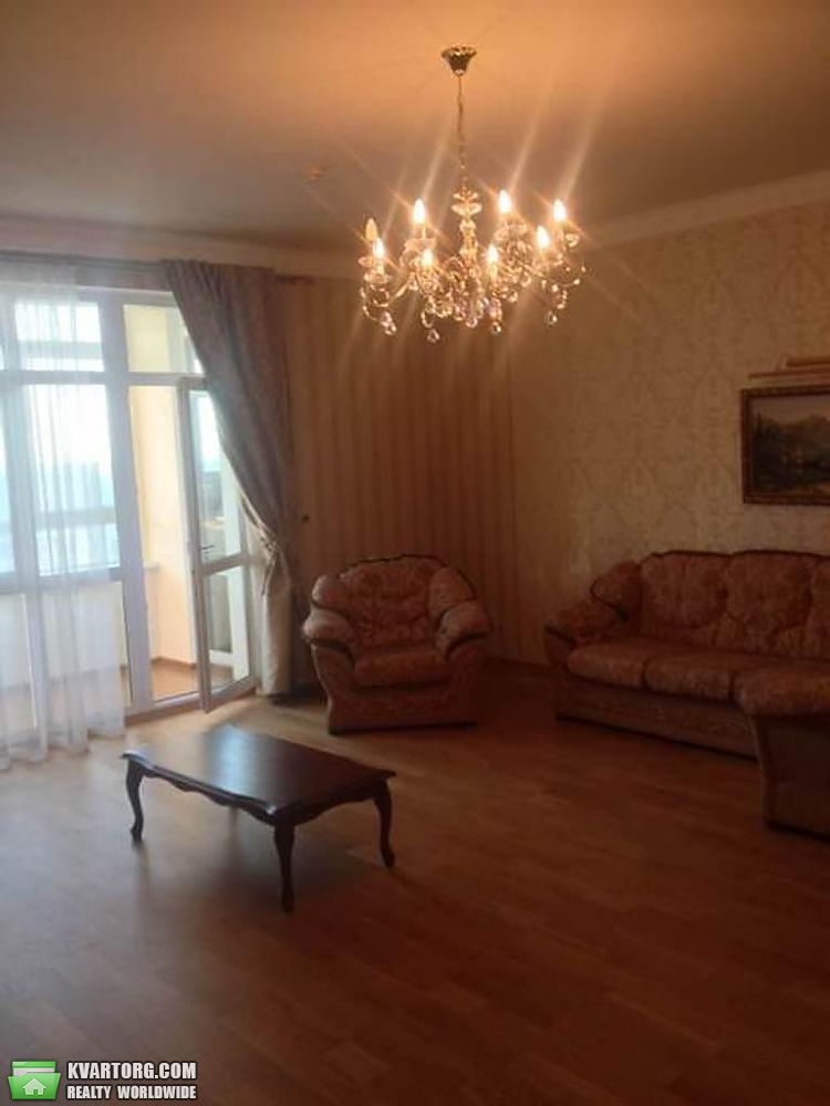 Rent out 2-room apartment. Киев,  Щорса — photo 1