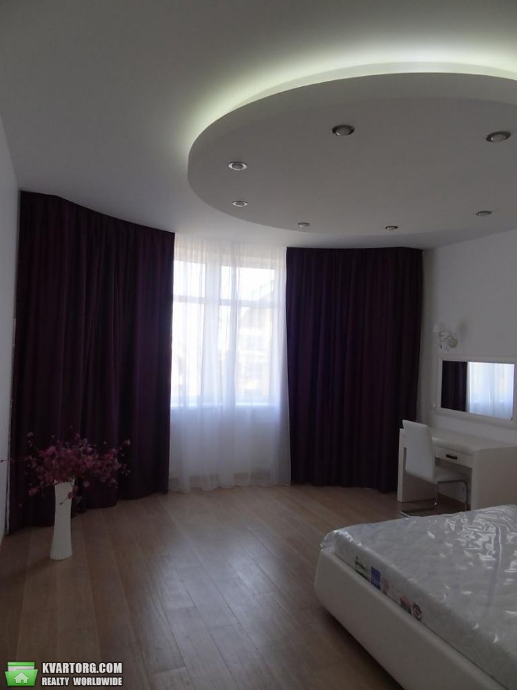 Rent out 4-room apartment. Киев,  Старонаводницкая — photo 3