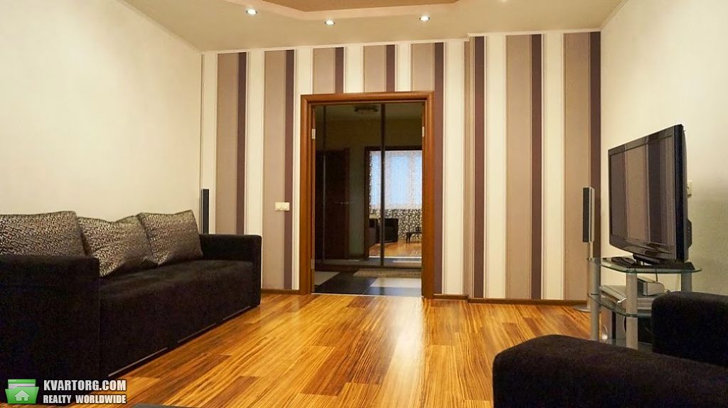 Rent out 2-room apartment. Киев,  Гмыри — photo 3