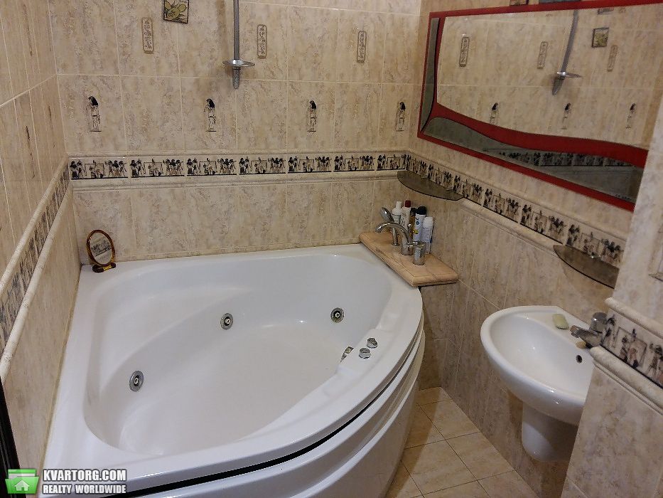 Rent out 4-room apartment. Киев,  Герцена — photo 6