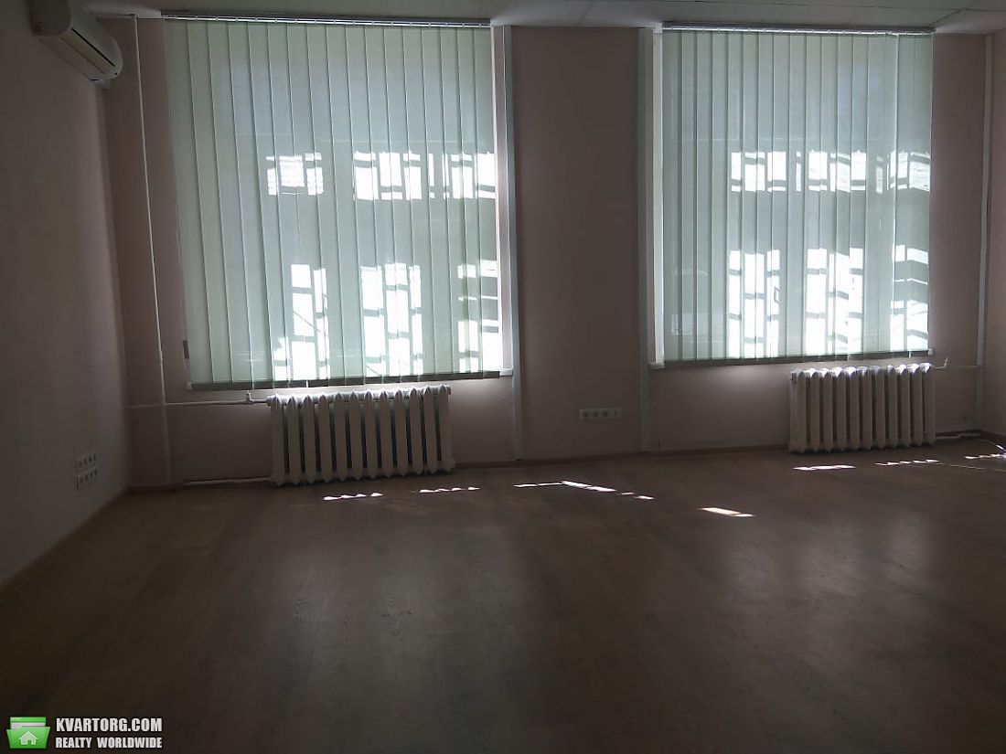 Rent out office. Киев,  Соломенская — photo 1