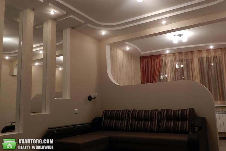 Rent out 1-room apartment. Киев, Вишгородська вул. — photo 4