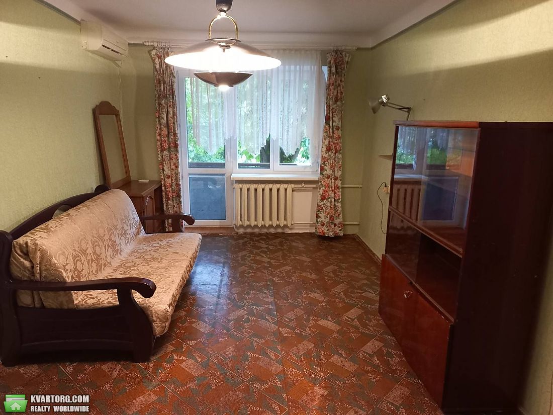 Rent out 2-room apartment. Одесса,  Довженко — photo 1