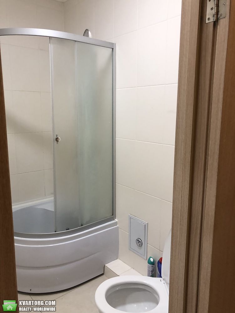 Rent out 1-room apartment. Киев,  Набережно-Луговая — photo 7