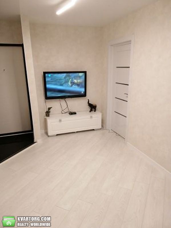 Sell 2-room apartment. Киев,  Приречная — photo 3