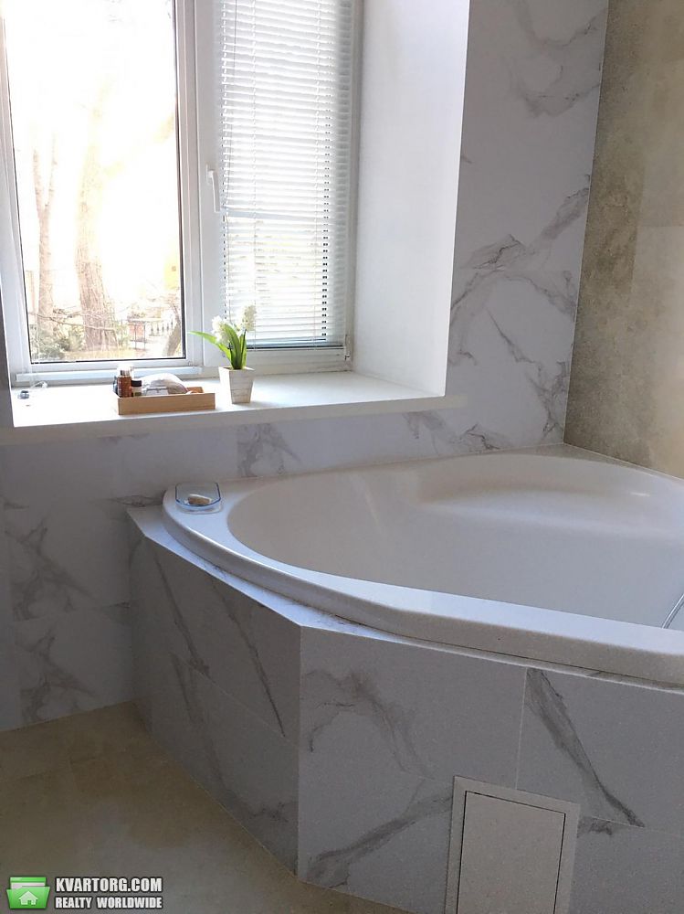 Rent out 4-room apartment. Киев,  Никольско-Ботаническая — photo 4