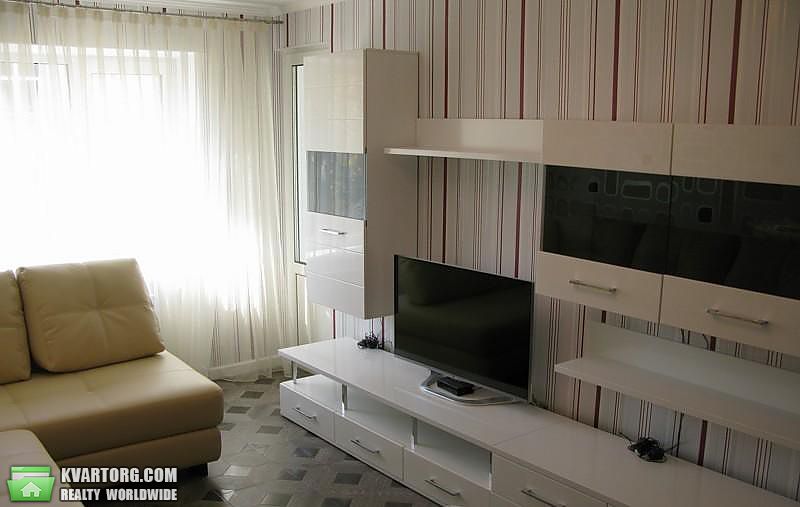 Rent out 2-room apartment. Киев,  Тургеневская — photo 2