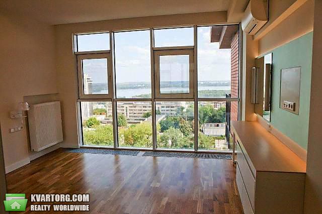 Sell 4-room apartment. Днепропетровск, Бригадная — photo 1