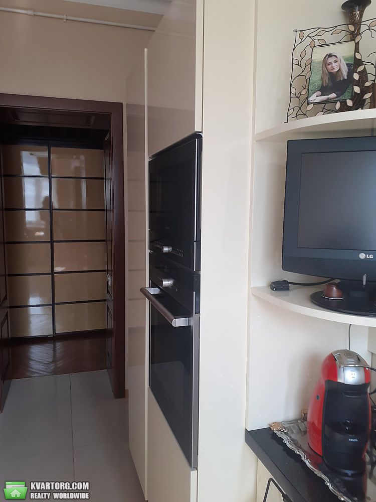 Sell 4-room apartment. Киев,  Большая Житомирская — photo 7