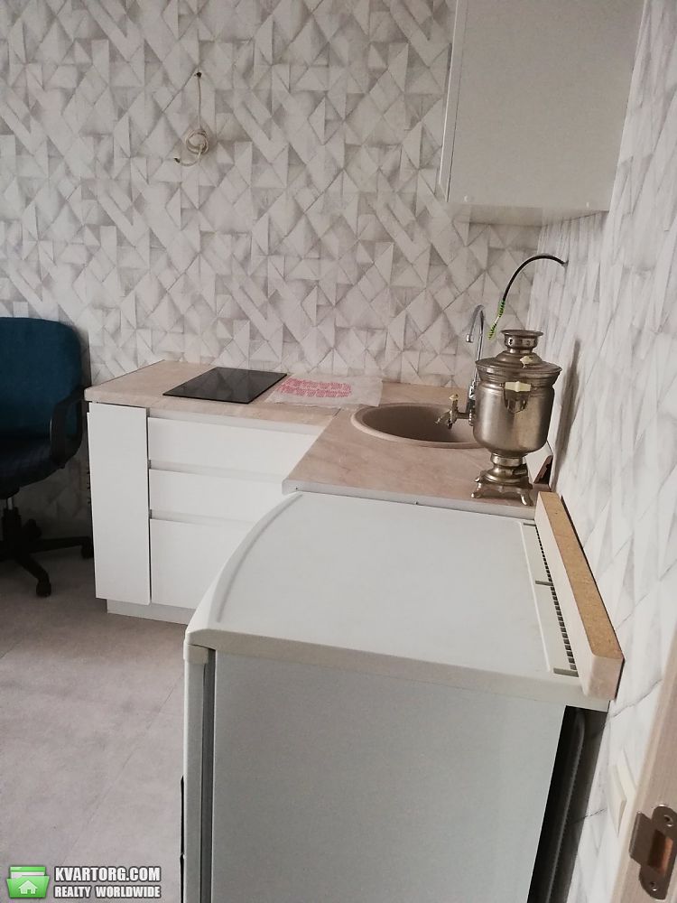 Rent out 1-room apartment. Киев,  Каховская — photo 3