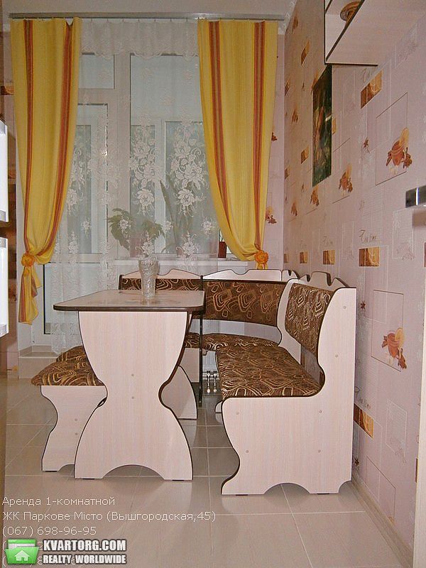 Rent out 1-room apartment. Киев,  Вышгородская — photo 3