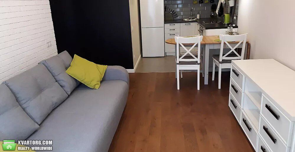 Rent out 2-room apartment. Киев, Регенераторная — photo 1