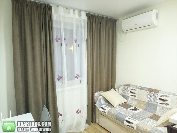 Rent out 1-room apartment. Киев,  Машиностроительная — photo 6