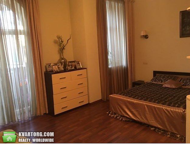 Rent out 2-room apartment. Киев, Олеся Гончара — photo 3