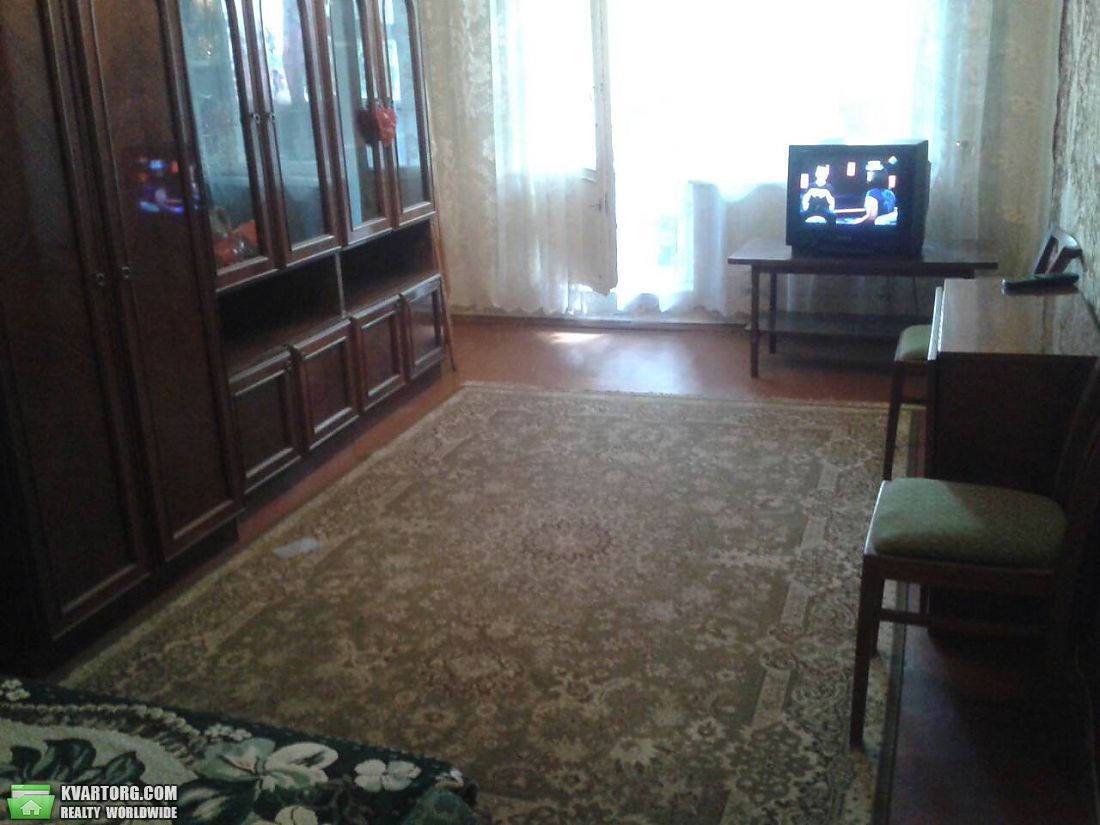 Rent out 2-room apartment. Харьков, Блюхера — photo 1