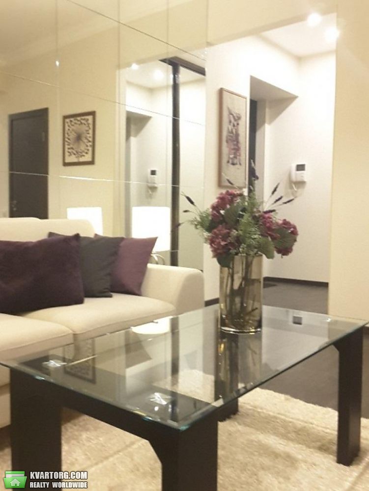 Rent out 2-room apartment. Киев,  Пушкинская — photo 1