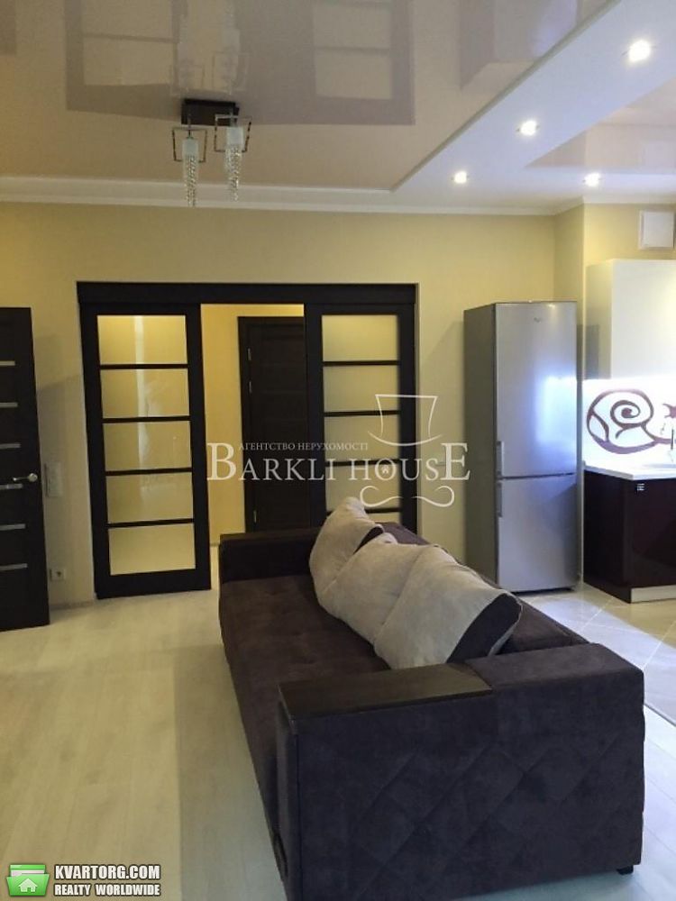 Rent out 3-room apartment. Киев,  Глубочицкая — photo 1