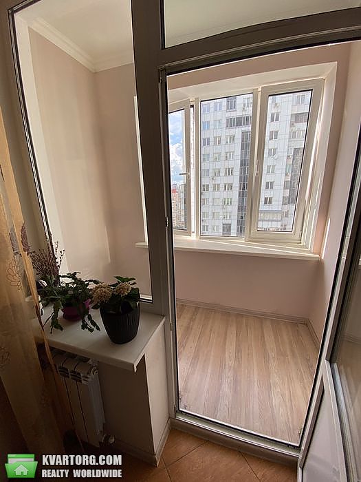 Sell 3-room apartment. Киев,  Срибнокильская — photo 9