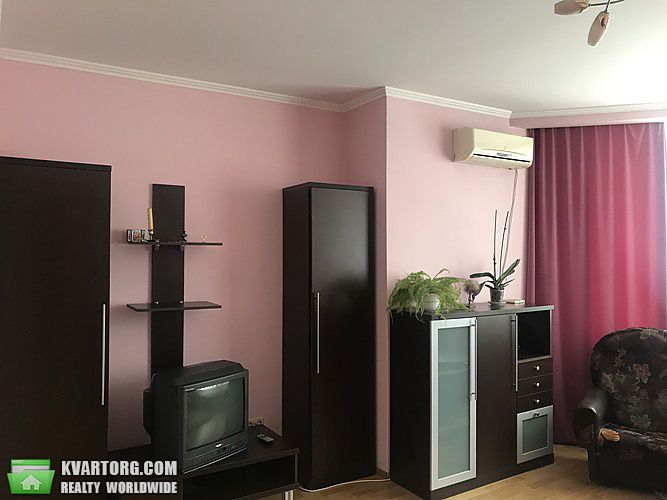 Rent out 2-room apartment. Киев,  Княжий Затон — photo 2