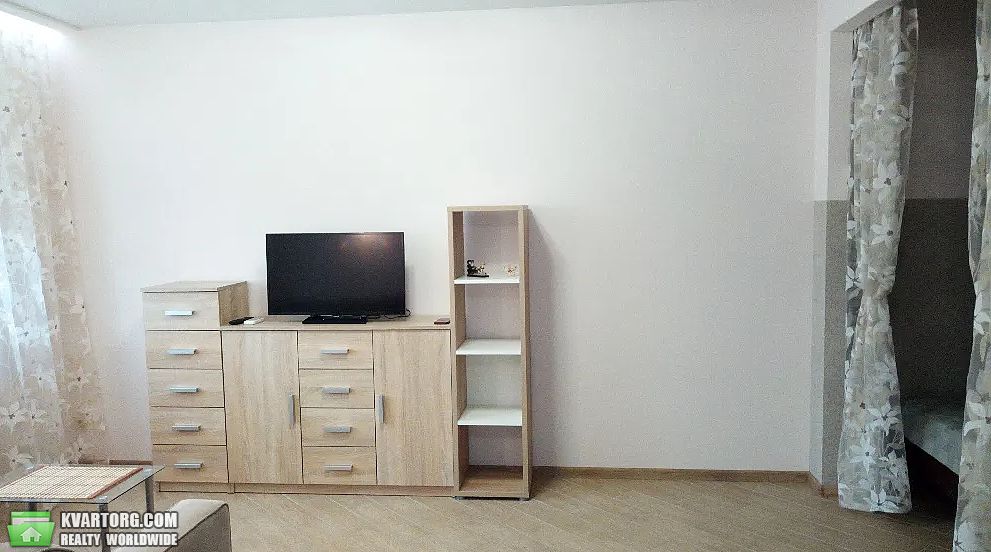 Rent out 1-room apartment. Киев,  Тростянецкая — photo 5