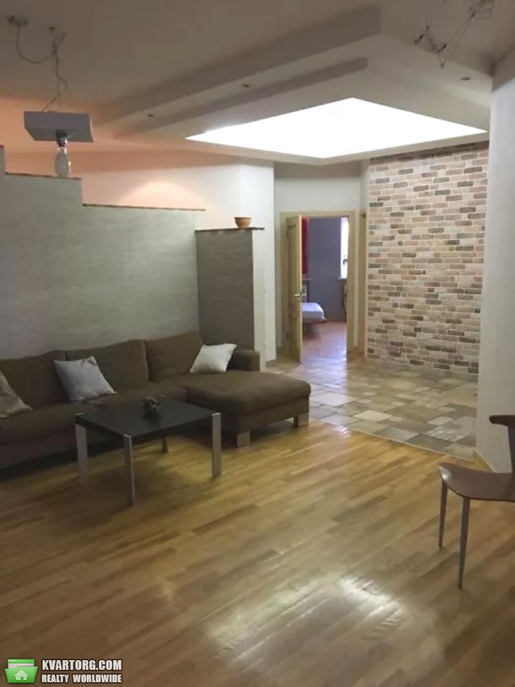 Rent out 4-room apartment. Киев,  Боткина — photo 1