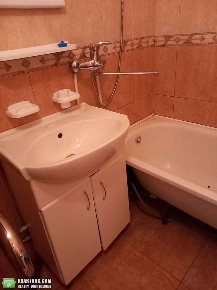 Rent out 2-room apartment. Киев,  Маяковского — photo 10