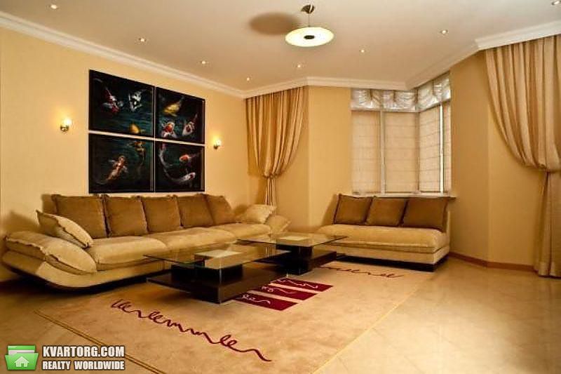 Rent out 3-room apartment. Киев,  Щорса — photo 1