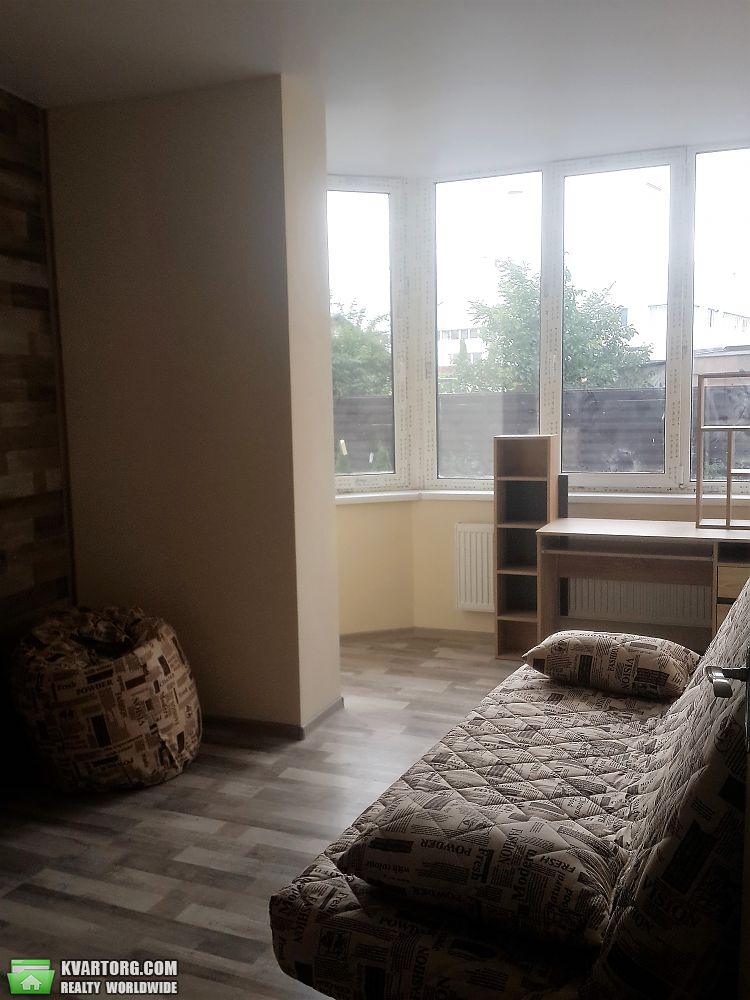 Rent out 2-room apartment. Киев,  Большая Окружная — photo 4