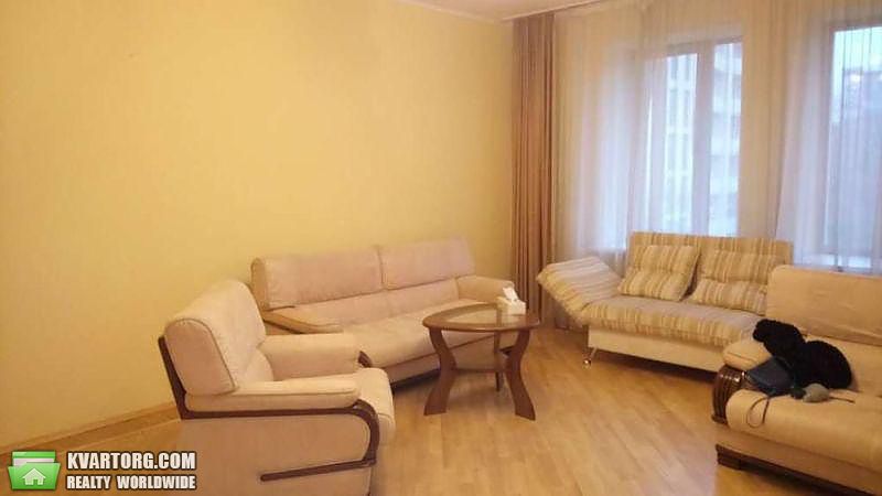 Rent out 3-room apartment. Киев,  Дмитриевская — photo 1