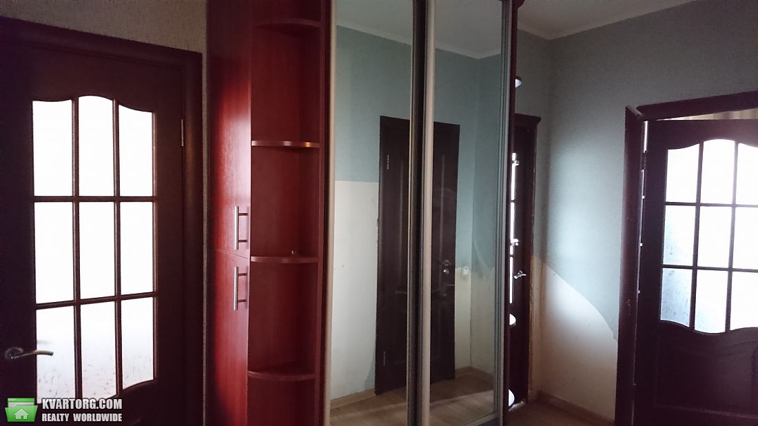 Rent out 3-room apartment. Киев,  Булаховского — photo 3