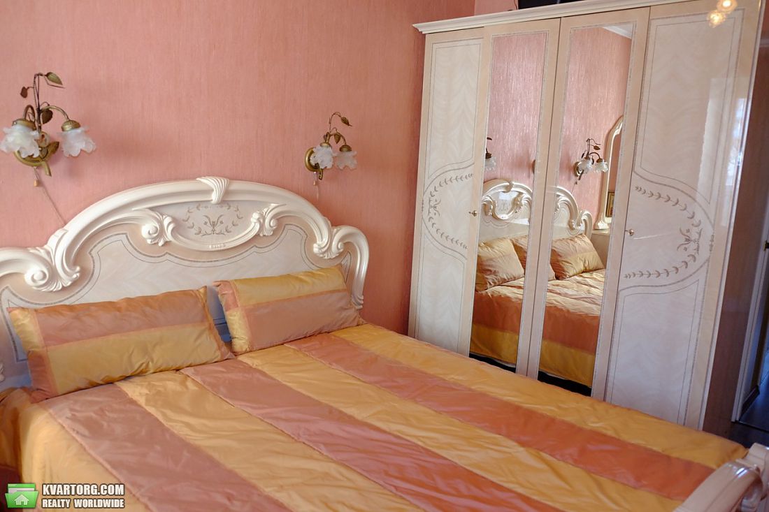 Rent out 2-room apartment. Одесса, Сергея  Ядова — photo 3