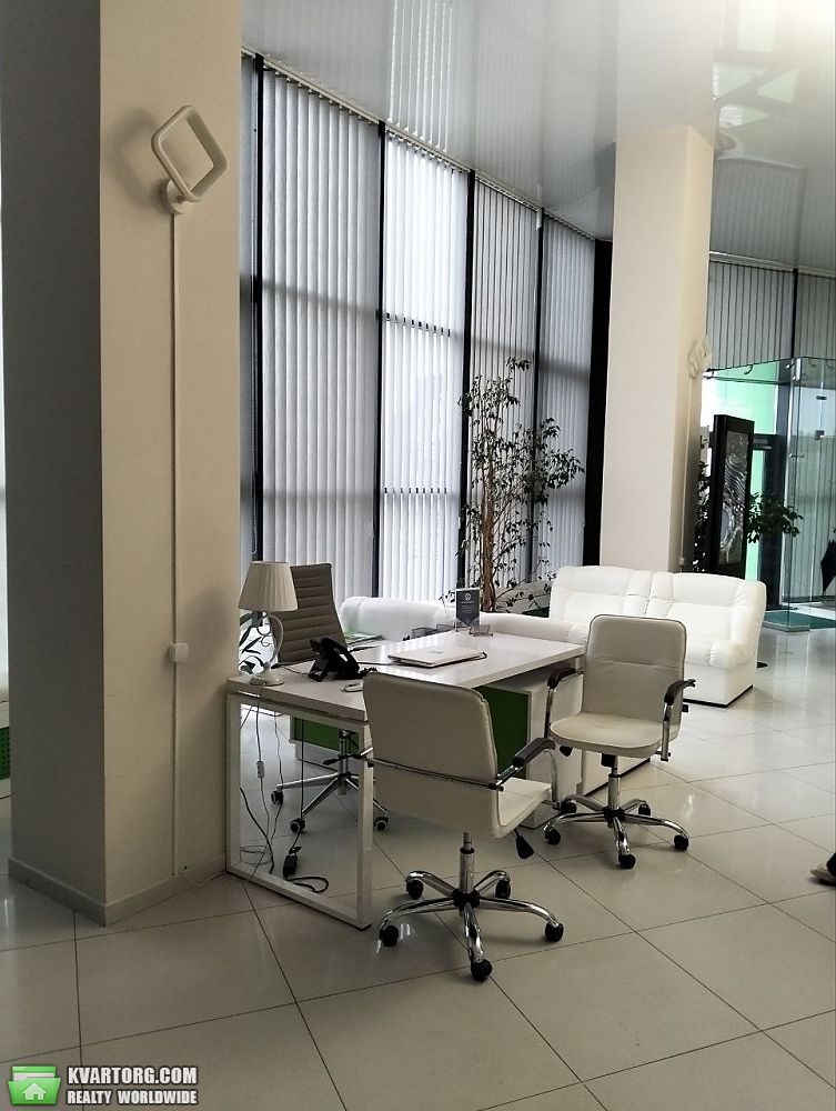 Rent out office. Киев, Бажана — photo 5