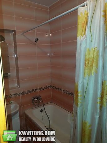 Rent out 2-room apartment. Киев,  Ирпенская — photo 7