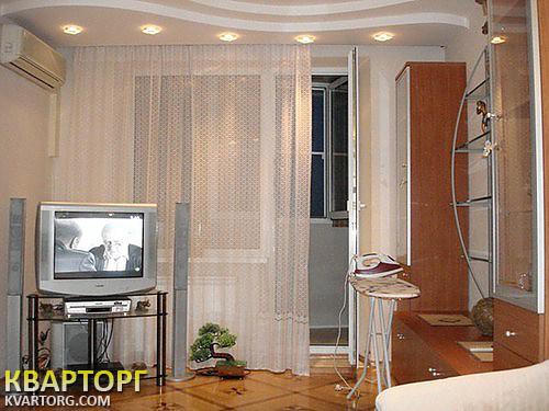 Sell 2-room apartment. Киев,  Дегтяревская — photo 1