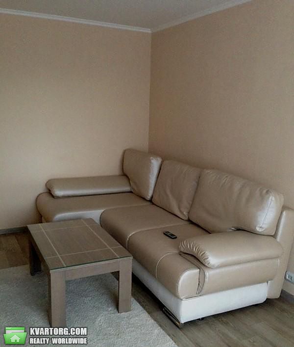 Rent out 2-room apartment. Киев,  Дмитриевская — photo 4