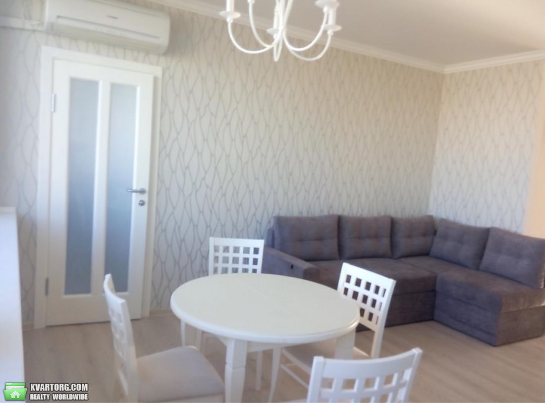 Rent out 3-room apartment. Киев,  Ирининская — photo 2