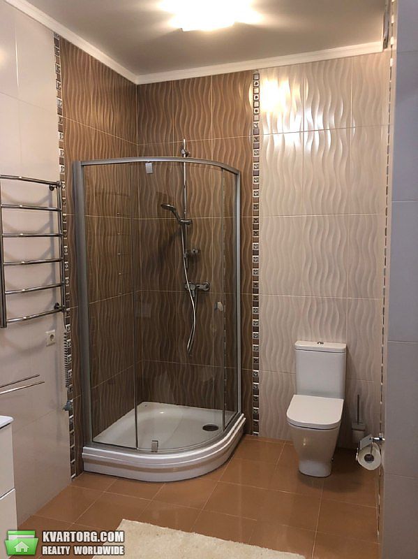Rent out 3-room apartment. Киев, Драгомирова ул. — photo 6
