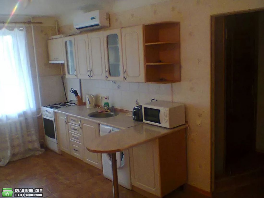 Rent out 2-room apartment. Киев,  Дружбы Народов бул — photo 1