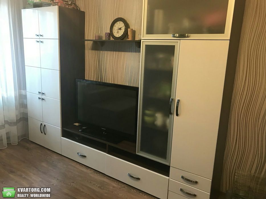 Rent out 2-room apartment. Киев,  Саксаганского — photo 3