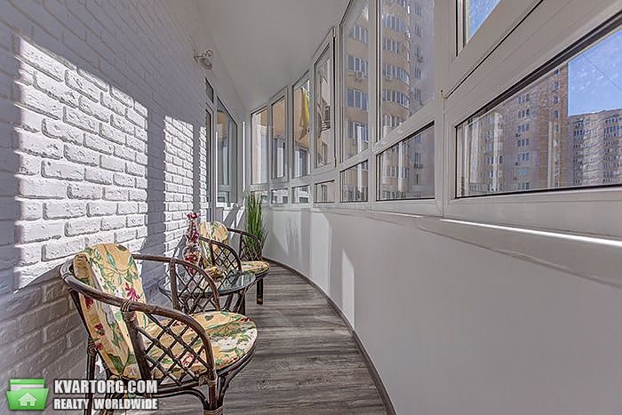 Rent out 2-room apartment. Киев,  Днепровская наб — photo 7