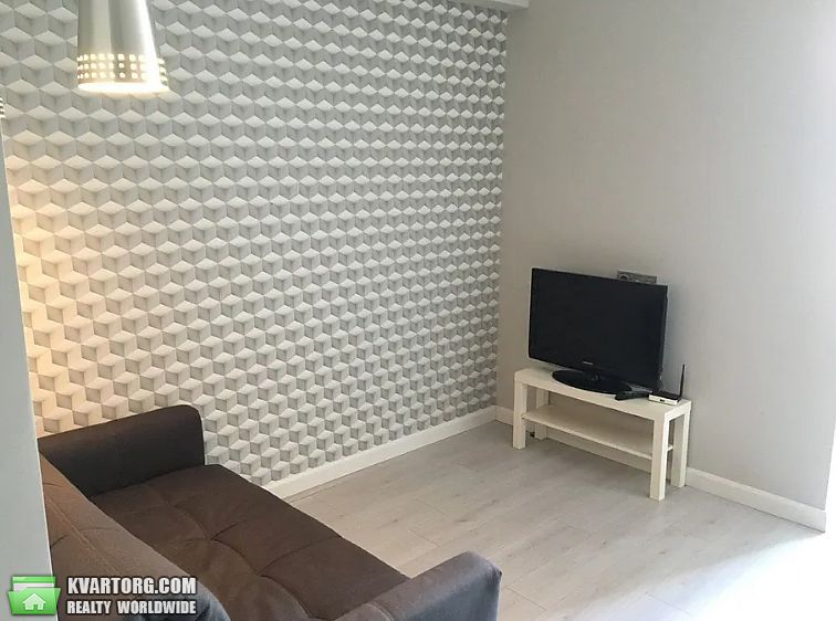 Rent out 1-room apartment. Киев, Луценка — photo 3