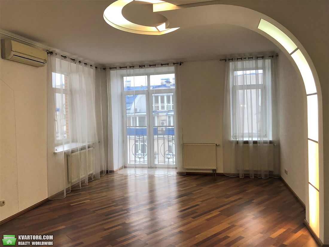 Rent out 3-room apartment. Киев, ул. Почайнинская — photo 3