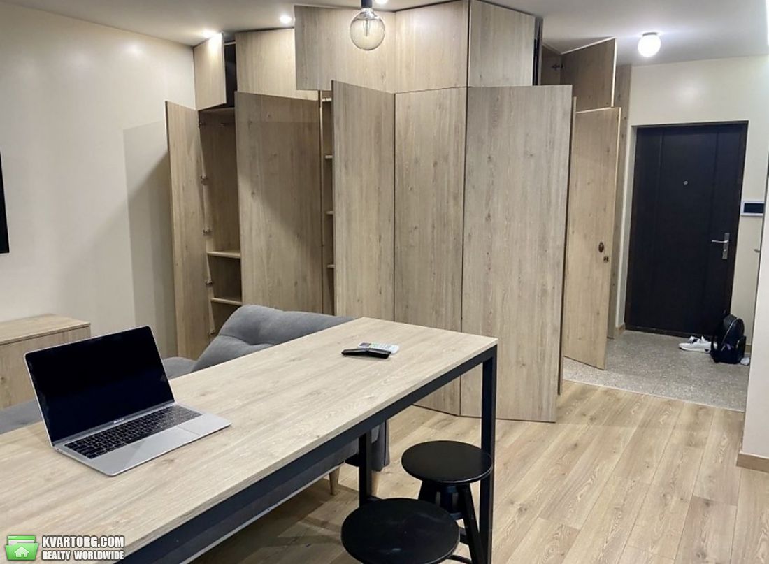 Rent out 1-room apartment. Киев,  Глубочицкая — photo 1