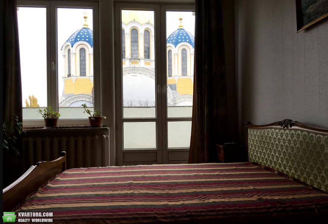 Rent out 3-room apartment. Киев,  Леонтовича — photo 4