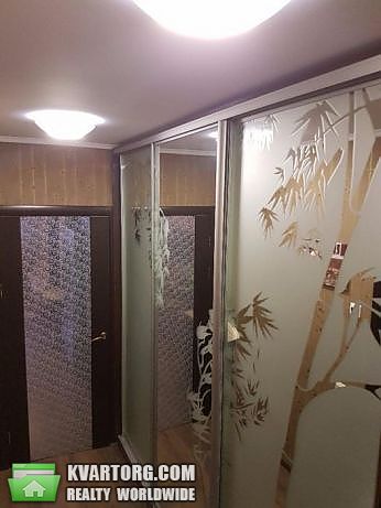 Rent out 2-room apartment. Киев,  Воссоединения пр — photo 2
