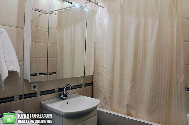 Rent out 3-room apartment. Киев,  Павловская — photo 8
