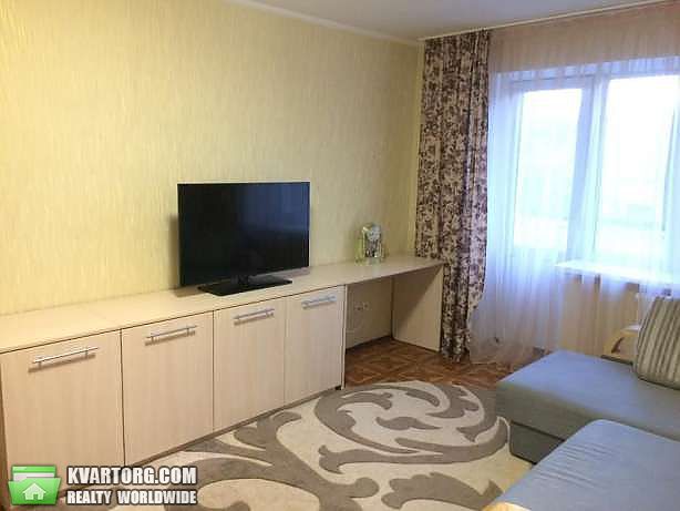 Rent out 2-room apartment. Киев,  Довнар-Запольского — photo 1