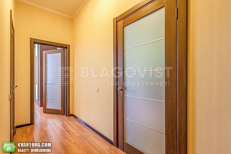 Sell 3-room apartment. Киев,  Урловская — photo 1